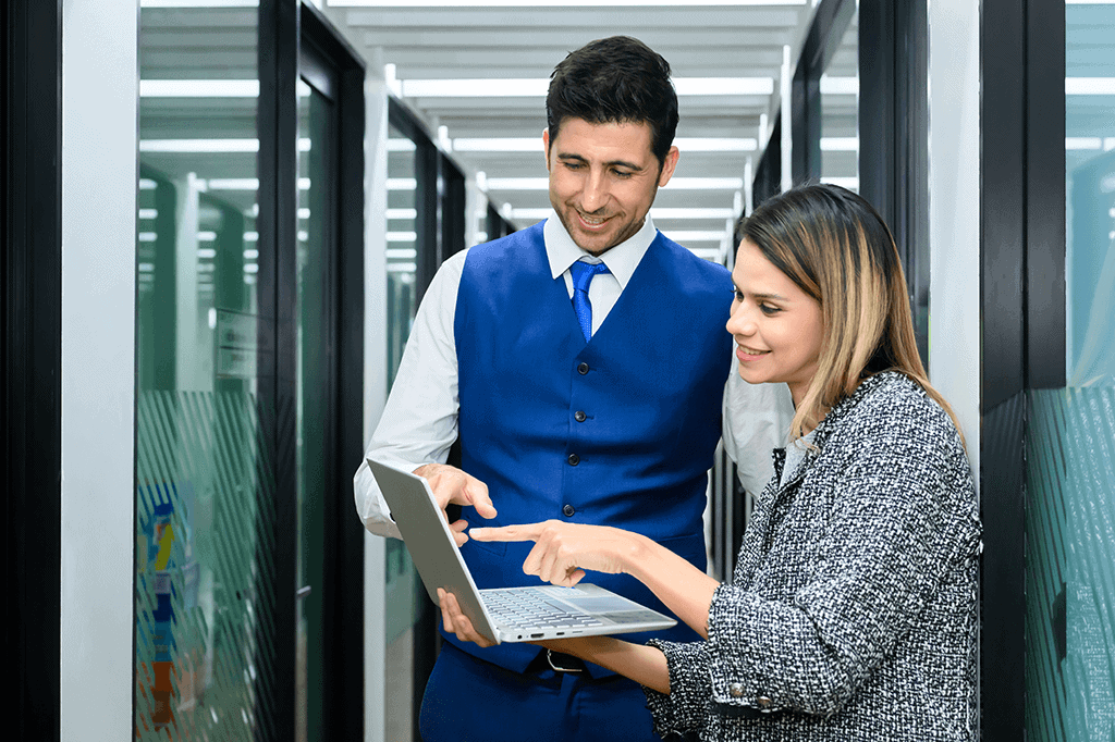 Managed IT helps staff navigate a laptop problem.